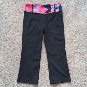 ❗ LAST CHANCE❗Lululemon Secret Garden Leggings Like New!